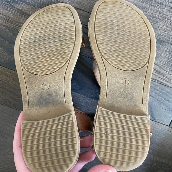 🛎️ Clearance Rachel Shoes Girls Brown Sandals Ankle Strap Size 1 - Picture 7 of 8